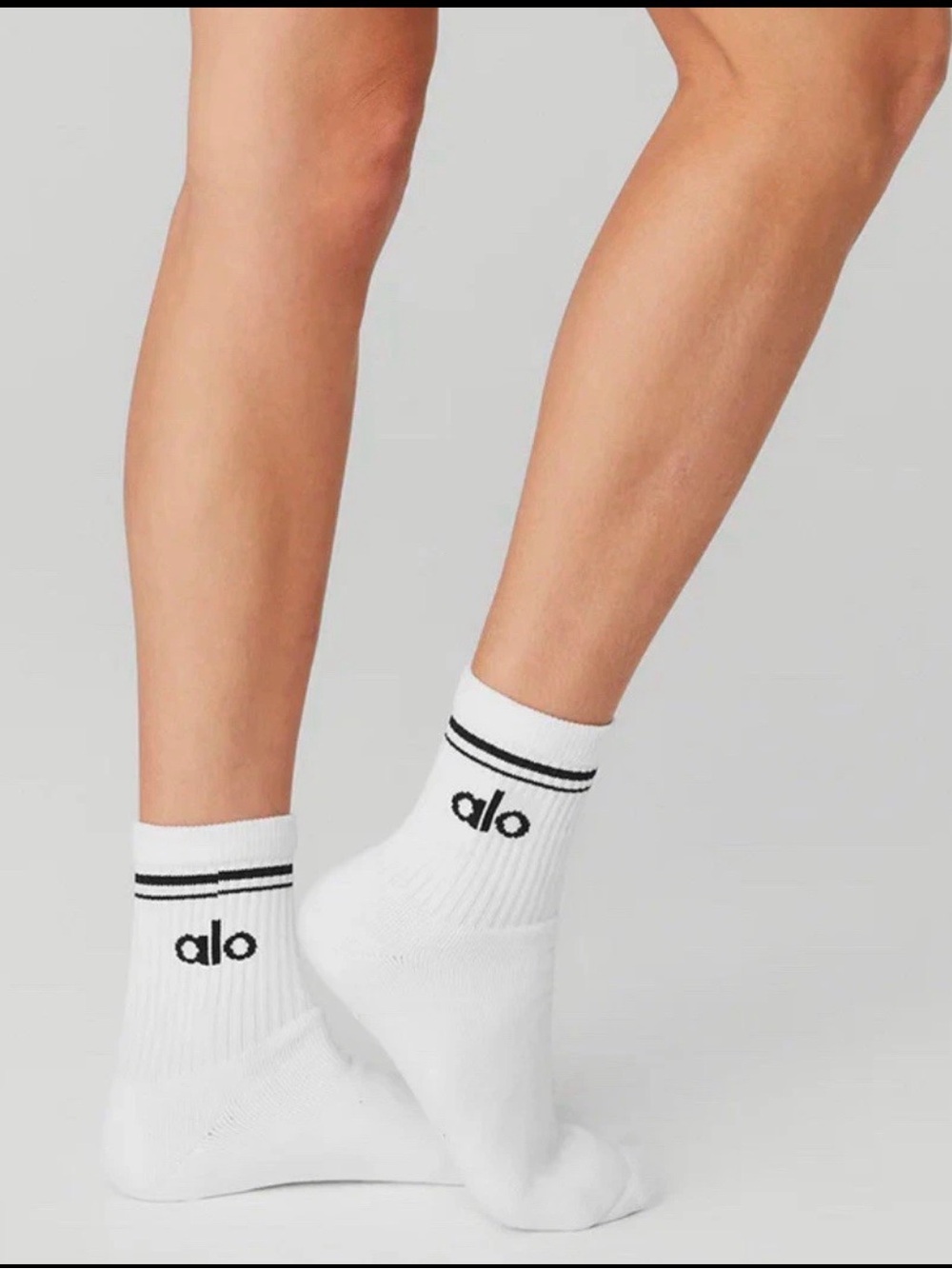 ALO Yoga Unisex M Crew Athletic White with Black Logo